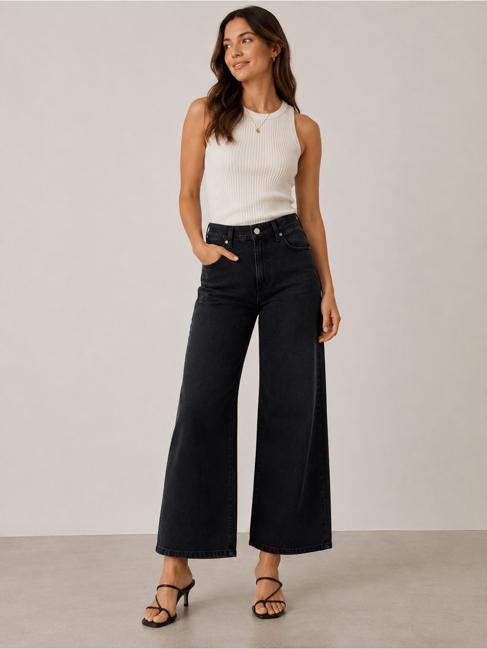 Universal Thread Sailor Wide Leg Jeans NWT Size 2R Dark Wash High Rise